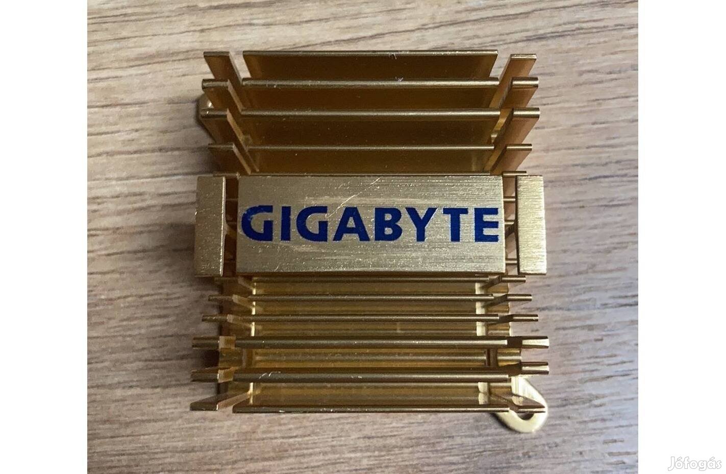 Keresek: "Gigabyte" hűtőborda, vagy hibás alaplap. 45×43×31mm