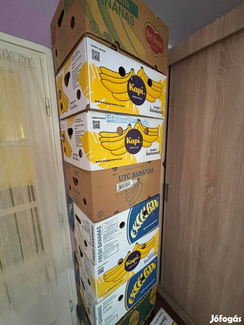 Keresek sok darab ingyen elvihető banános dobozokat