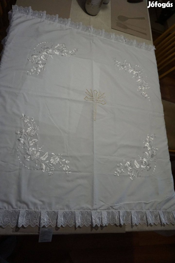 Keresztelő garnitúra eladó leányka újszülött részére matyó