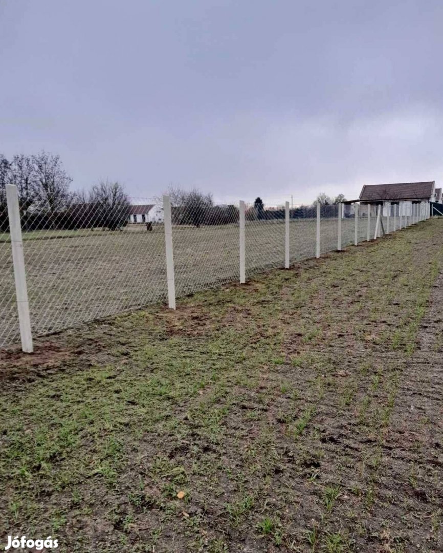 Kerítés építés Pécs! Drótfonat, vadháló, drótkerítés, oszlop