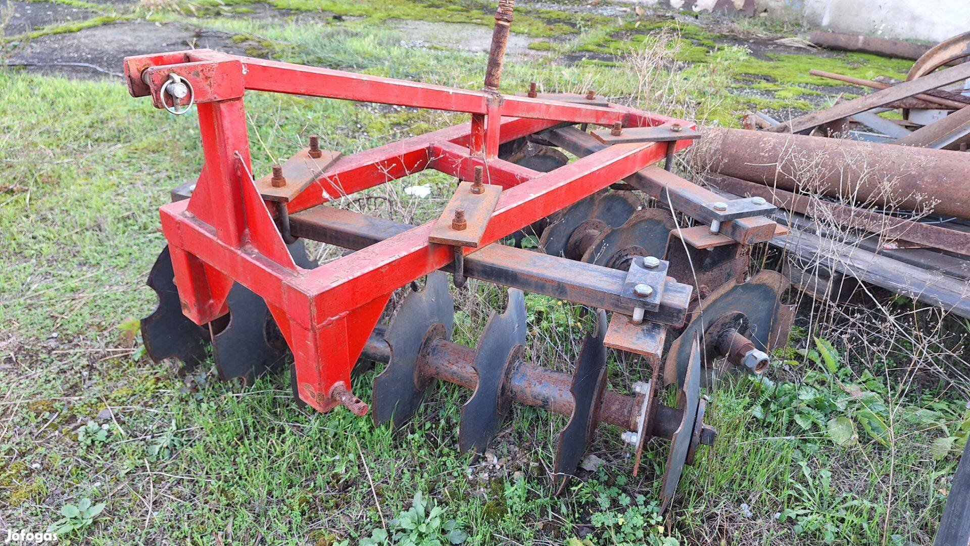 Kertészeti traktor földművelő tárcsa eladó