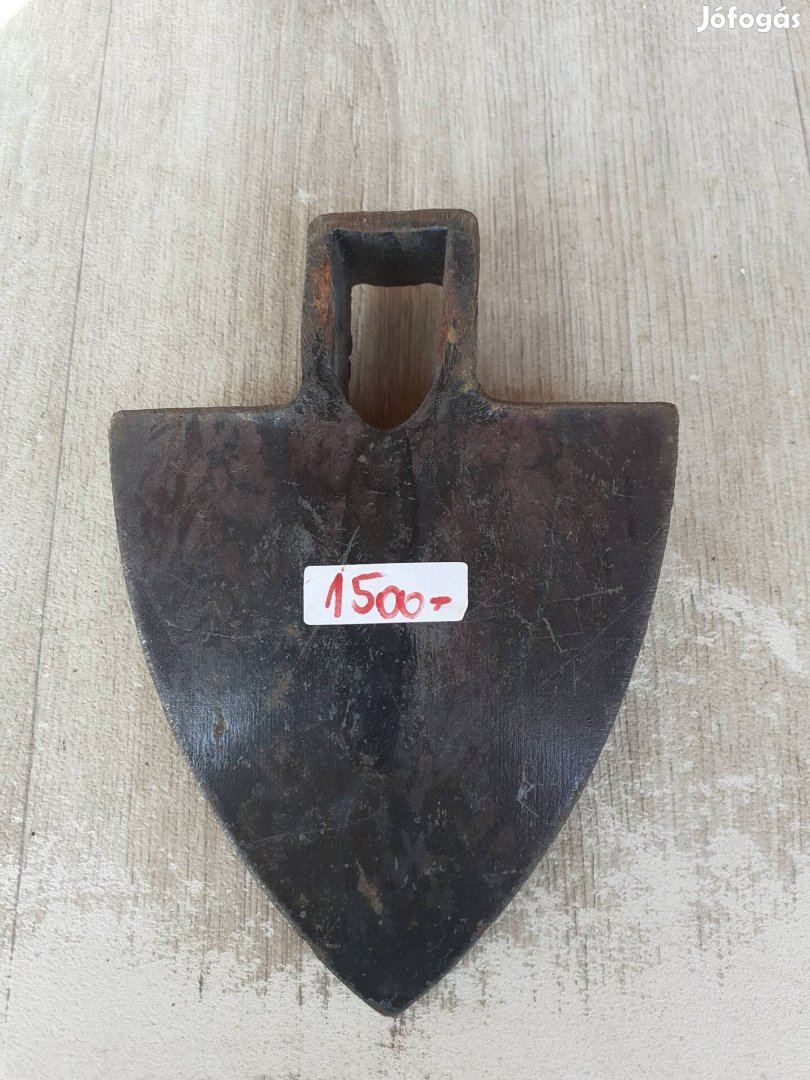 Kerti Szerszámok várják a tavaszi munkát