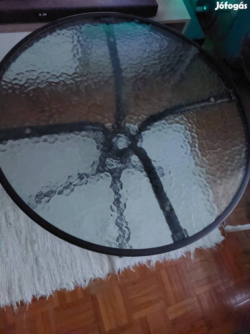 Kerti/erkely/asztal eladó jó állapotú/60cm/