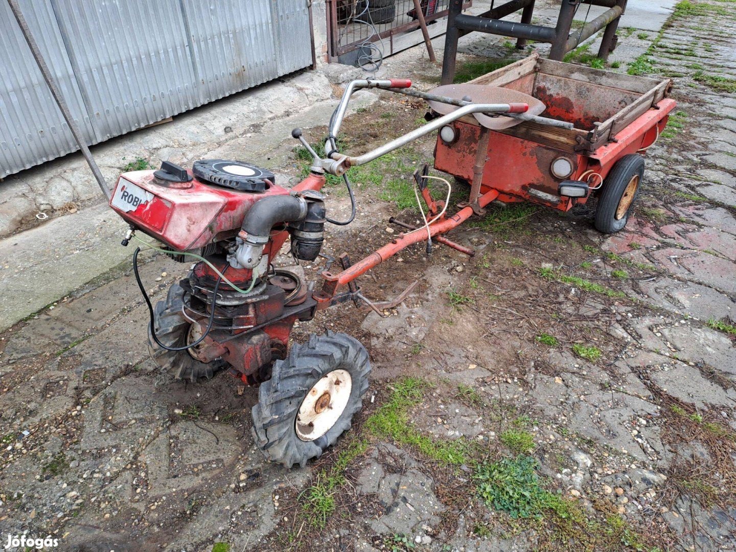 Kerti kis traktor
