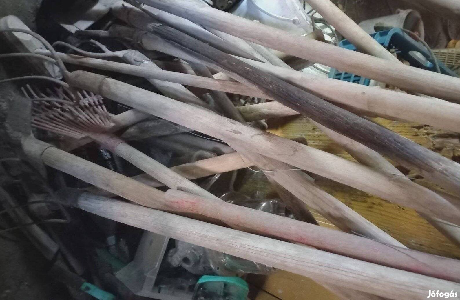 Kerti szerszám nyéllel Eladó