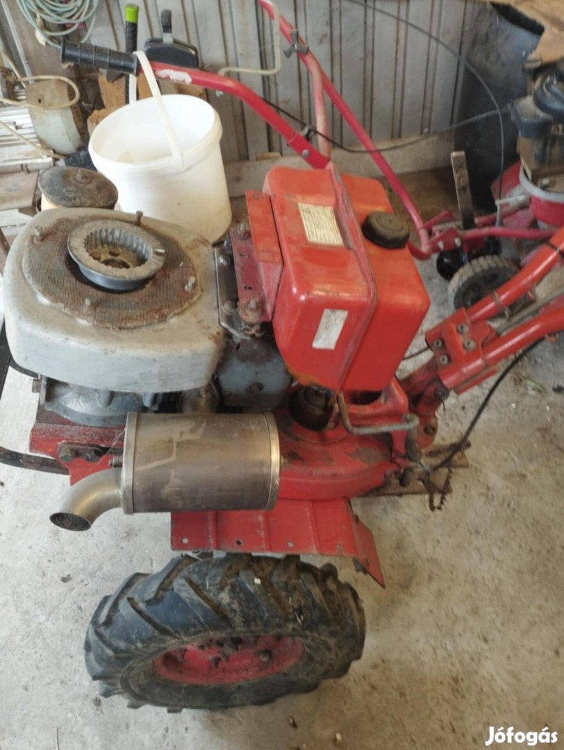 Kerti traktor