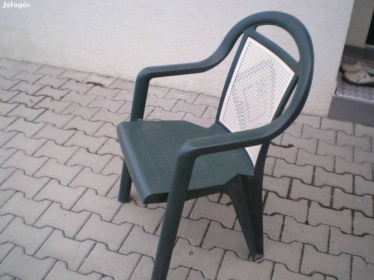 Kerti zöldszinű szék