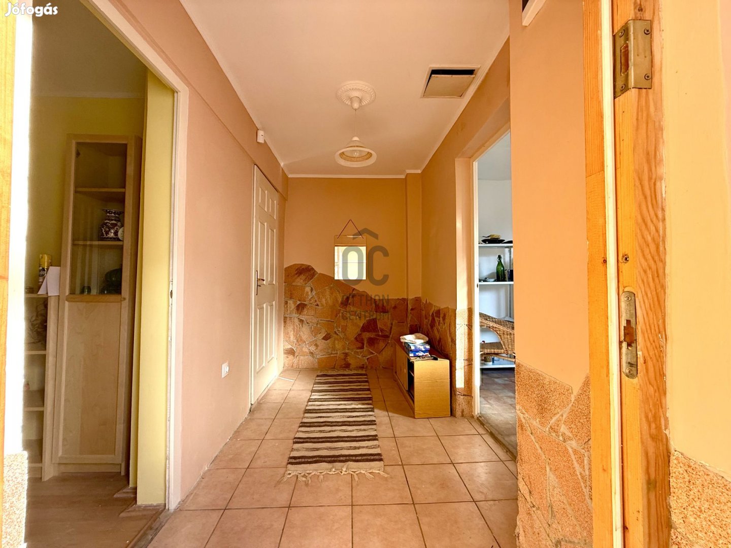 Kertkapcsolatos 2 szobás lakás eladó Újpesten, kiváló