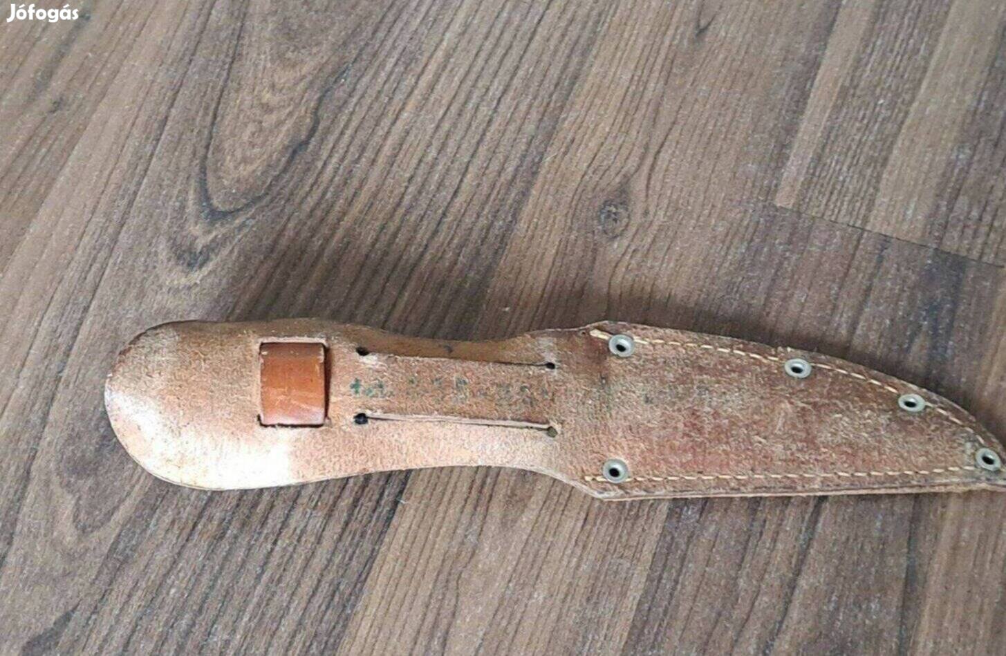 Kés és bőrtartó tok