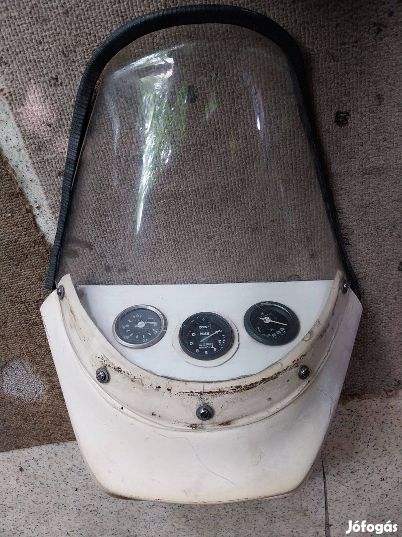 Kesjár MZ ETZ Simson lámpa idom Tábori tuning műszerek veterán motor