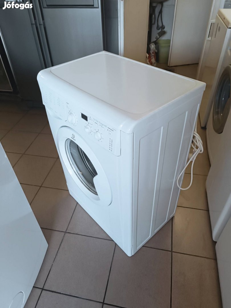 Keskeny A+++ 6kg Indesit mosógép újszerű állapotban 