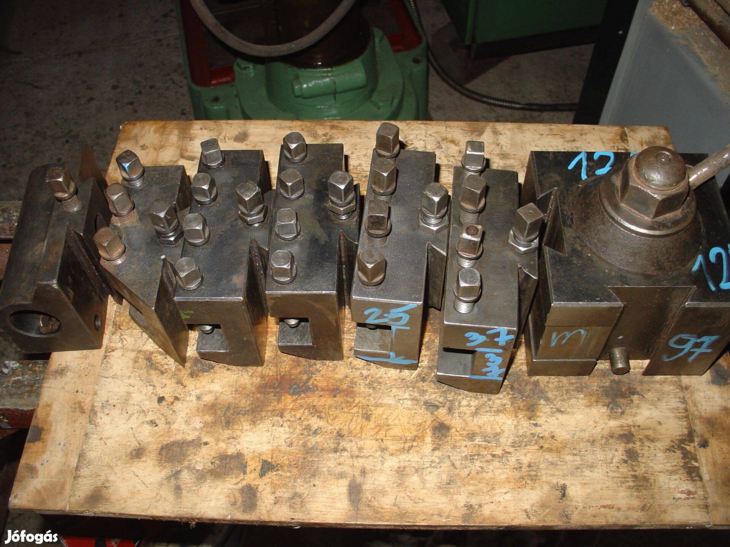 Késtartó betétes esztergagép késtartó eszterga 125-ös