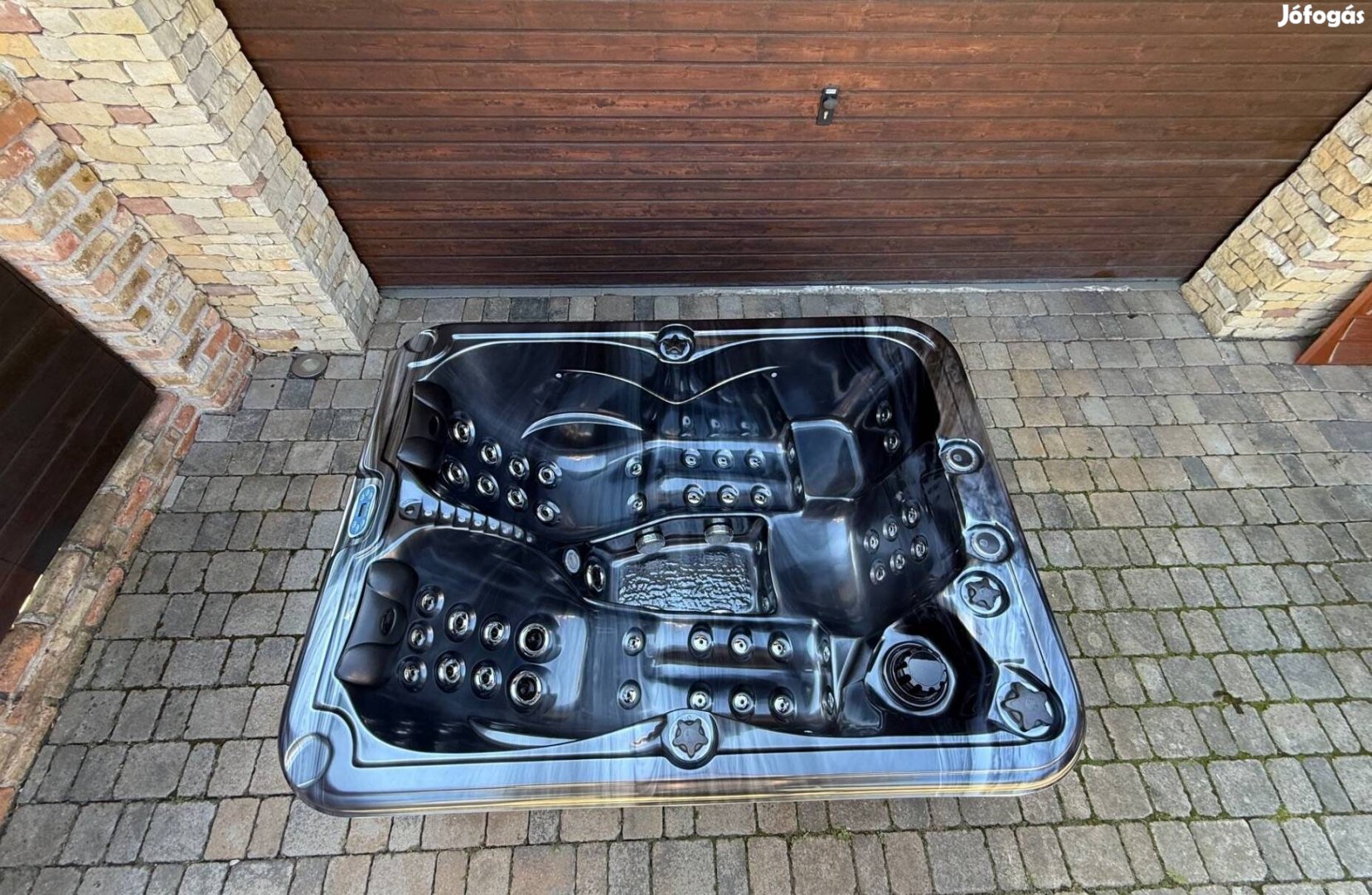Készl.új Whirlpool BAli2025 WiFi 3.5Fő jakuzzi masszázsmedence jacuzzi