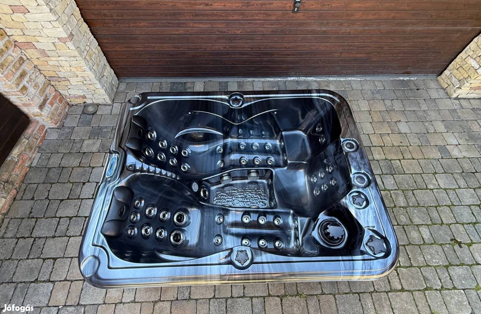 Készl.új Whirlpool BAli2025 Wifis 3,5F Jakuzzi masszázsmedence jacuzzi