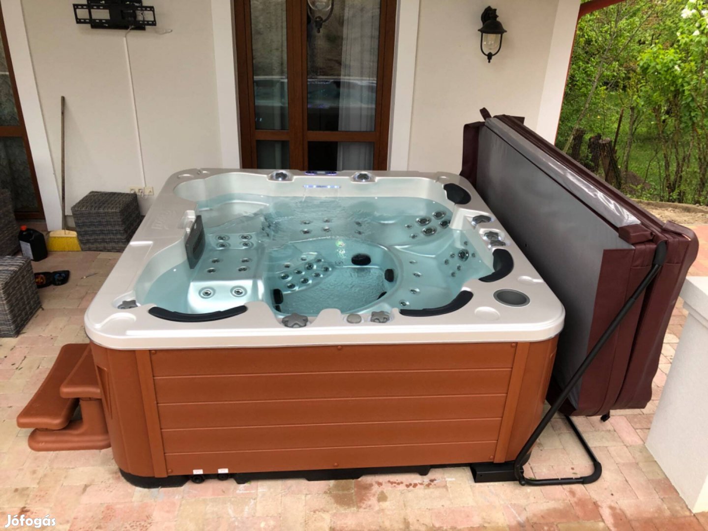 Készleten Whirlpoolmontecarlo 6F Wifi jakuzzi masszázsmedence jacuzzi