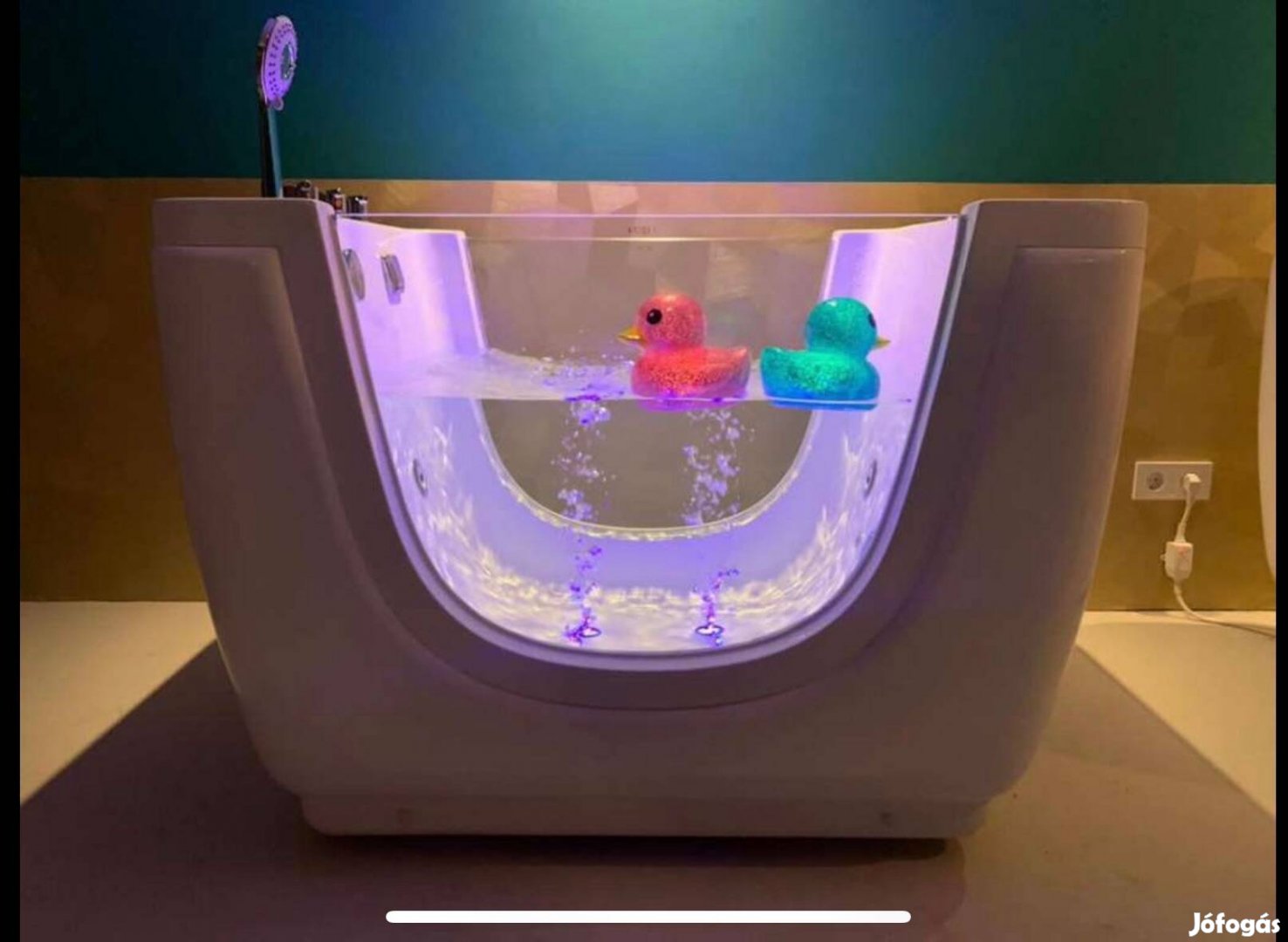 Készleten új Whirlpool Babyspa gyermekmedence jakuzzi jacuzzi