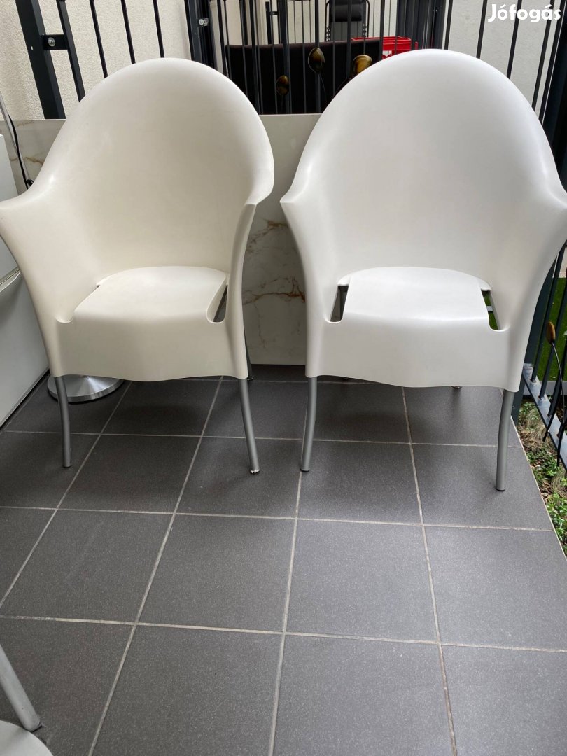 Két Philippe Starck Dr.No. szék - francia design