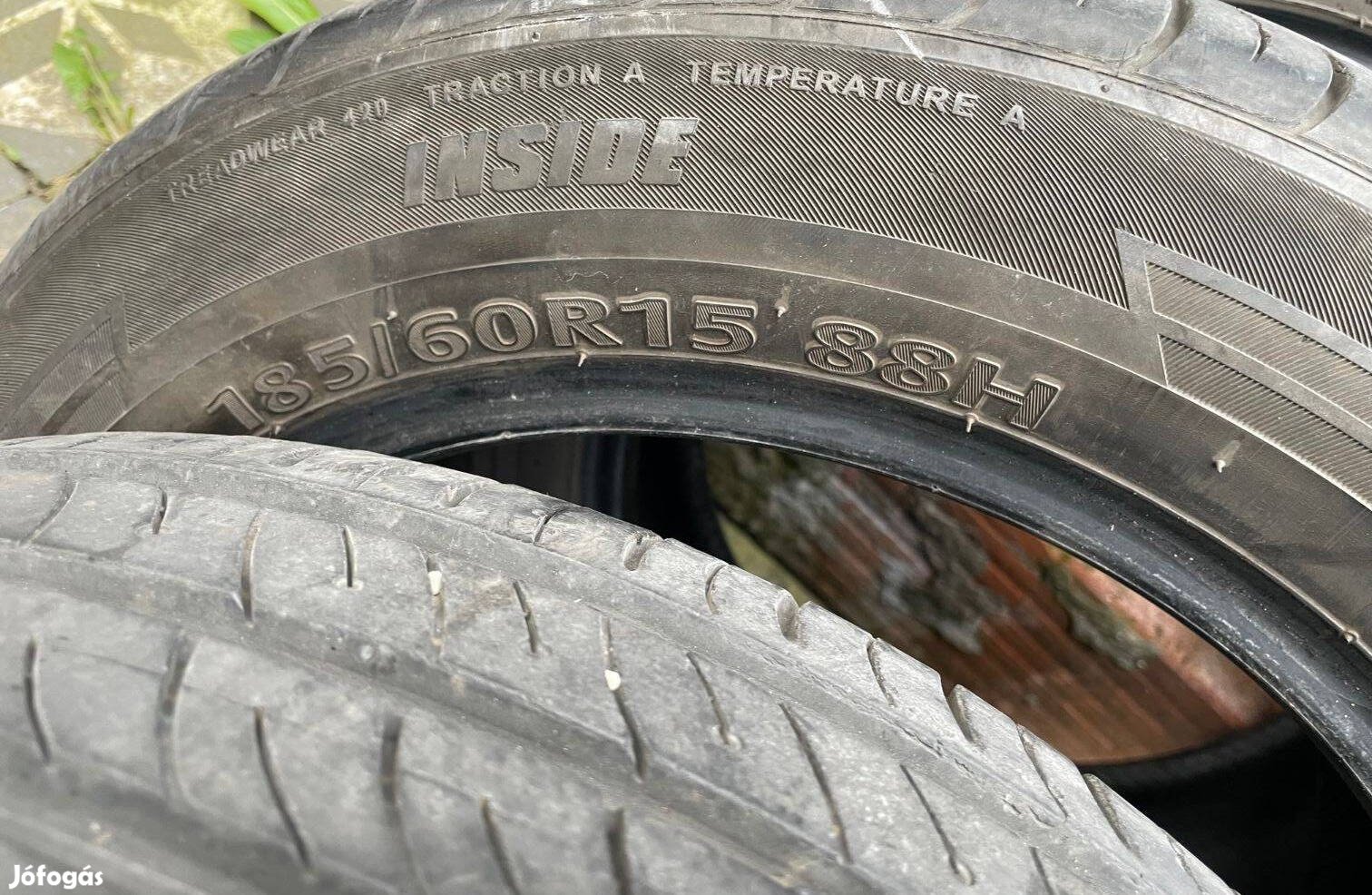 Két darab 185/60 R15 méretű nyári gumi olcsón eladó