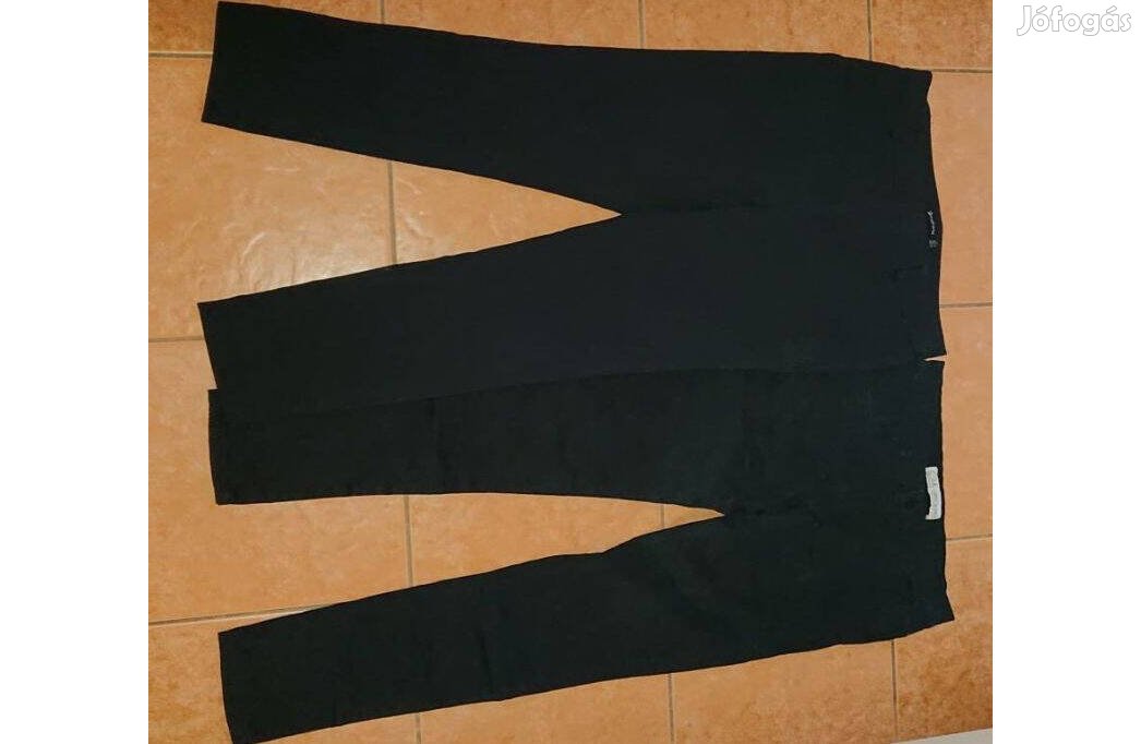 Két darab fekete színű 34-es méretű márkás női nadrág