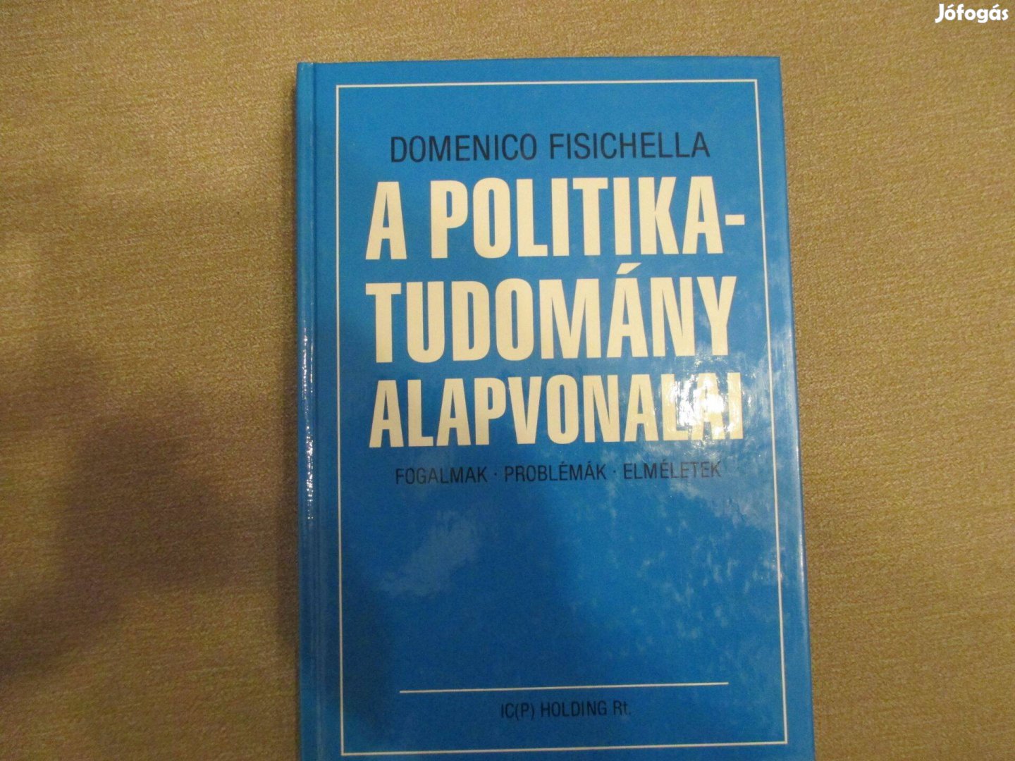 Két könyv politika-építészet