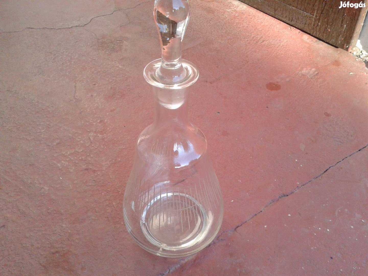 Két különböző hibás likőrös üveg