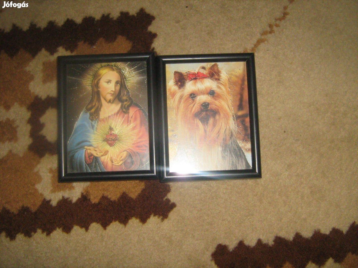 Két különböző kicsi kép keretezve 7x10cm egybe a kettő