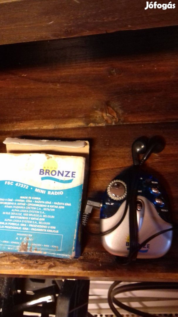 Két különböző mini rádió FM- AM VHF