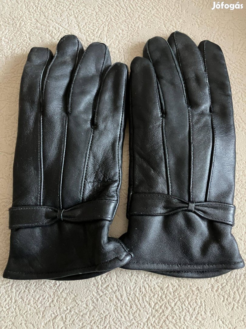 Két különböző női bőrkesztyű eladó