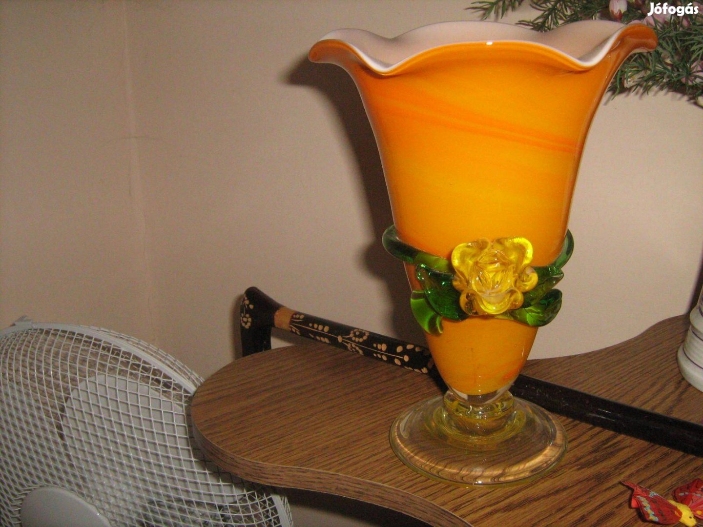 Két különböző színes retro üveg váza Bohemia
