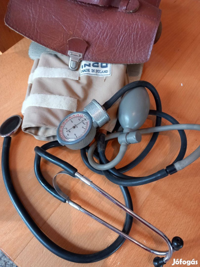 Két különböző vérnyomásmérő