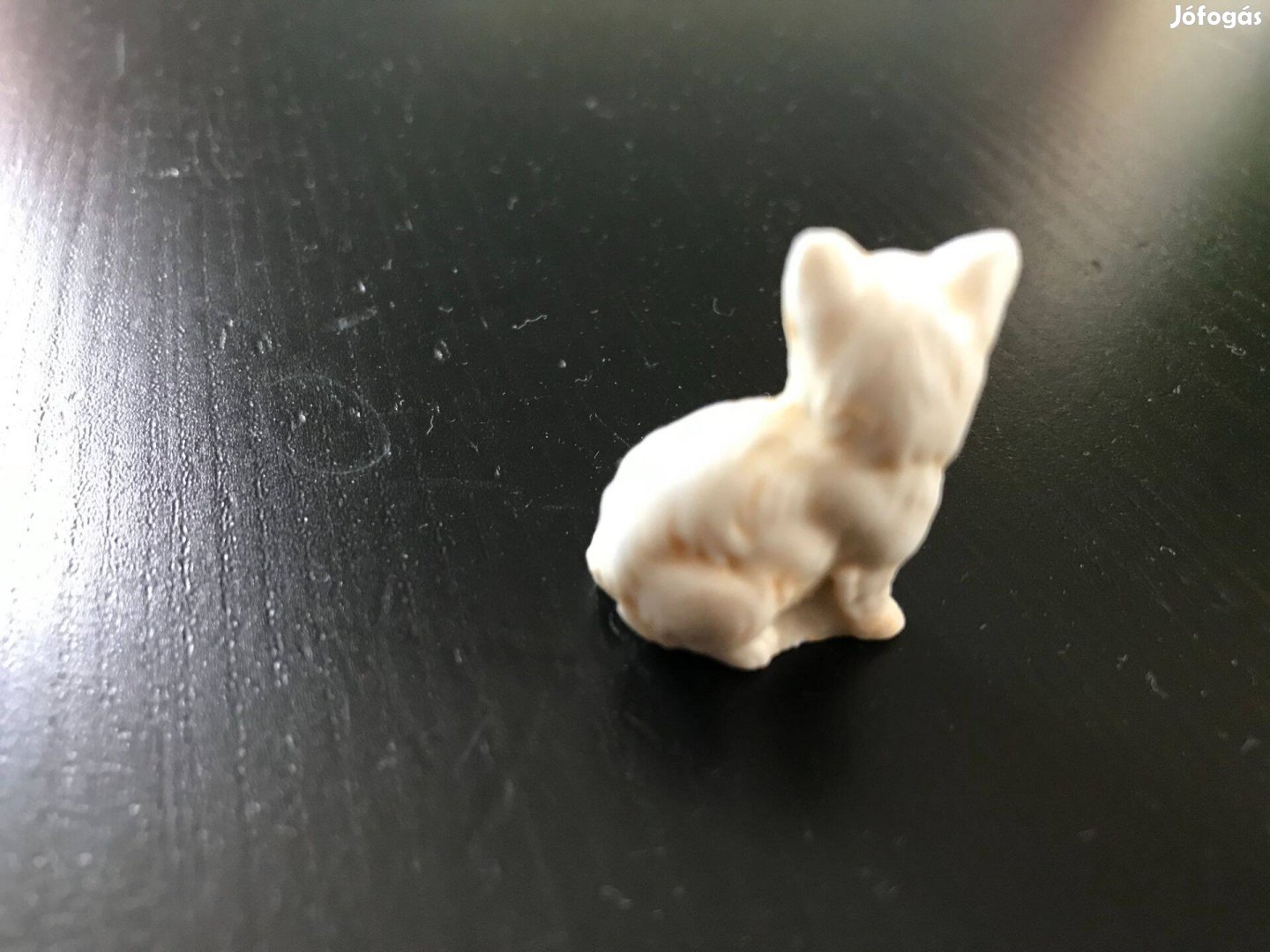 Két pici porcelán cica eladó