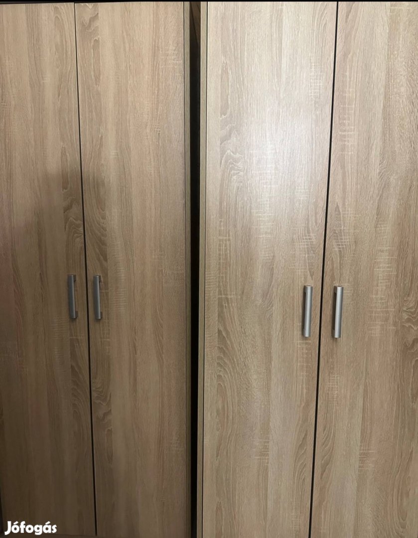 Két ruhásszekrény eladó