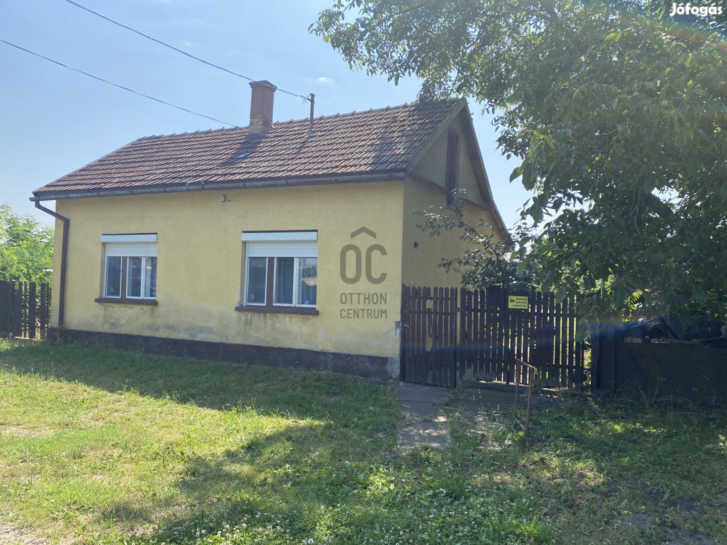 Két szobás családi ház Jászkarajenőn