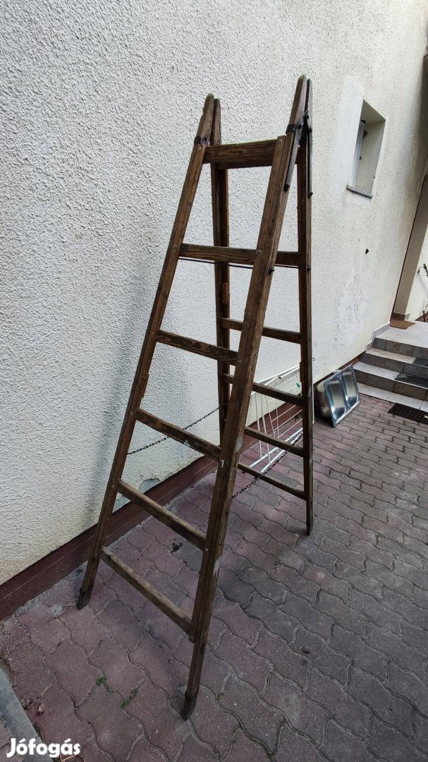 Kétágú hatfokú létra