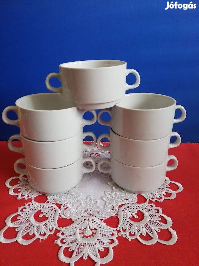 Kétfülű porcelán csészék