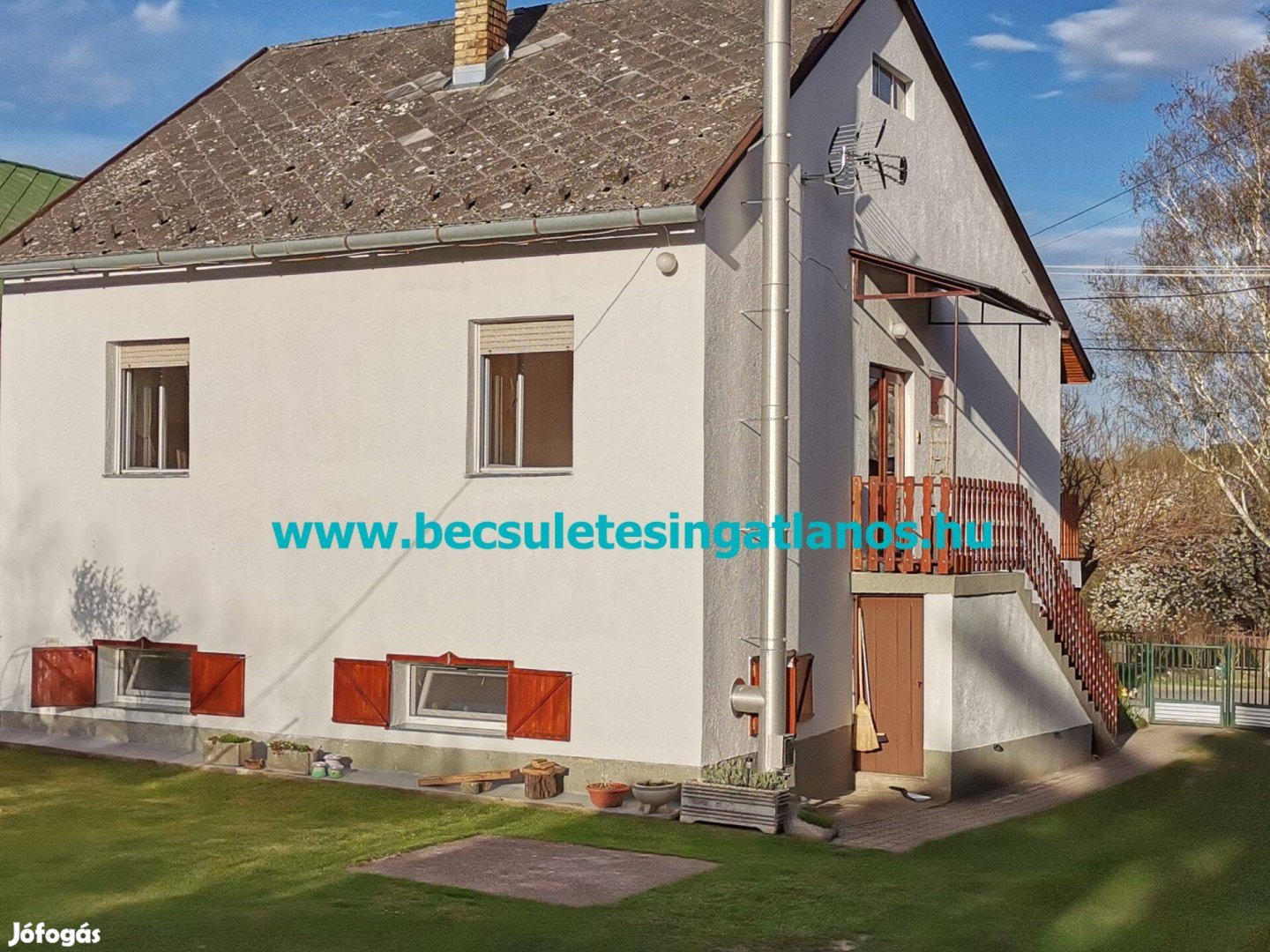 Kétgenerációs ház Hévízen. www.becsuletesingatlanos.hu
