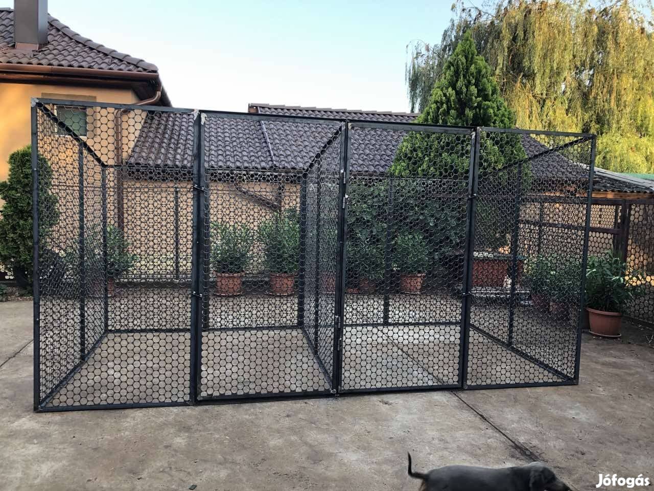 Kétkapus kutya kennel lemezből (4*2m)