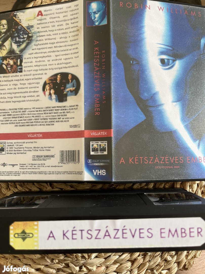 Kétszázéves ember vhs kazetta