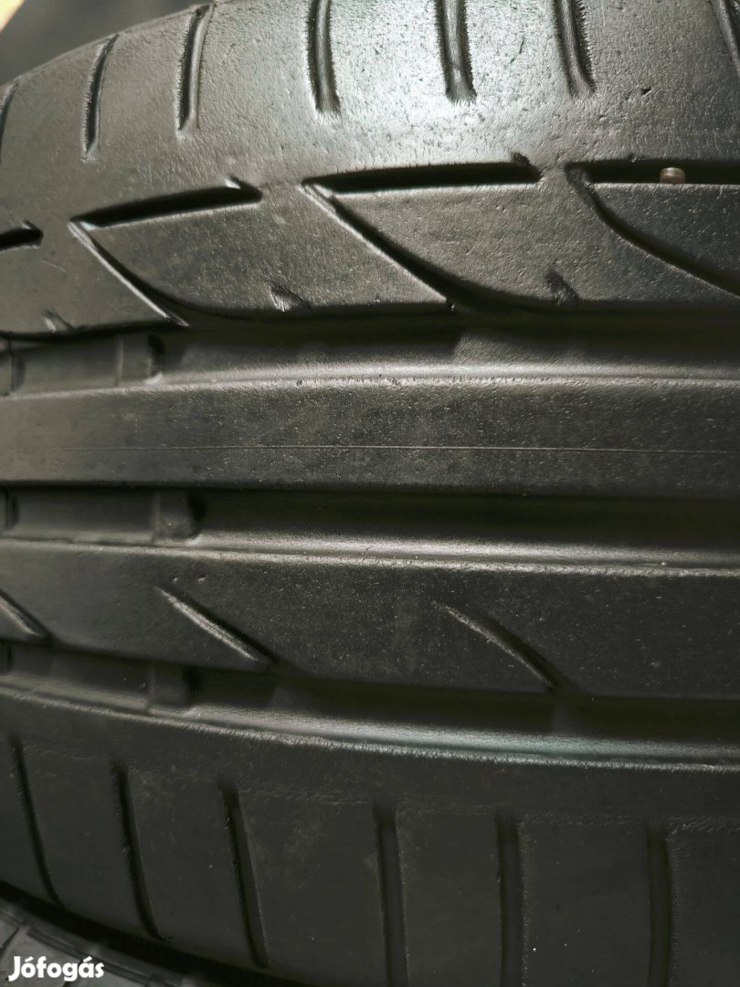 Kétszéles 18 col 225/40R18 245/35R18 nyárigumi