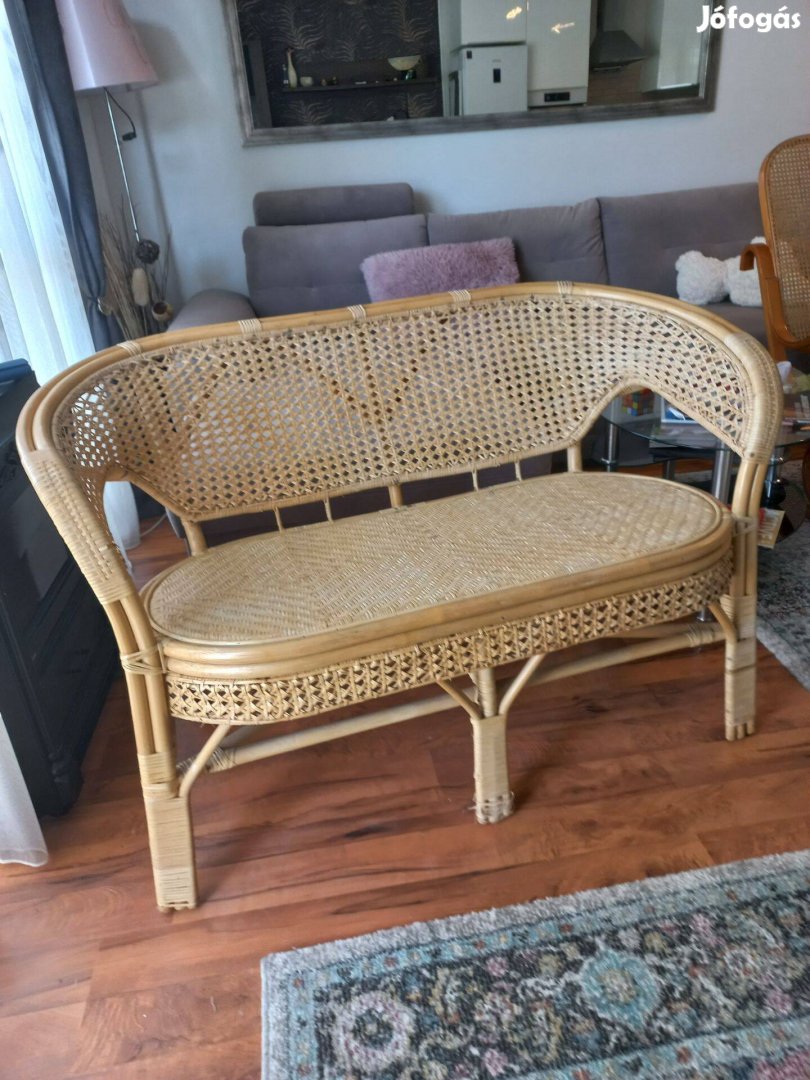 Kétszemélyes, fonott rattan kanapé hibátlan, újszerű