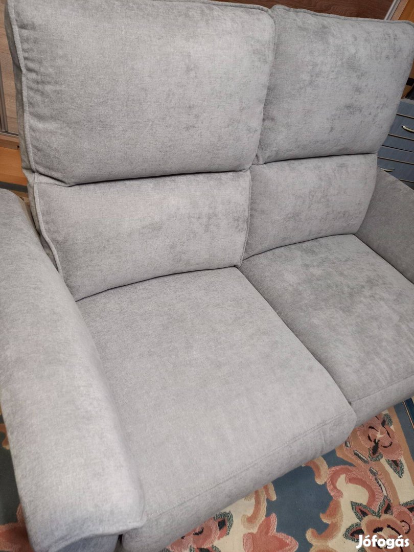 Kétszemélyes új kanapé eladó