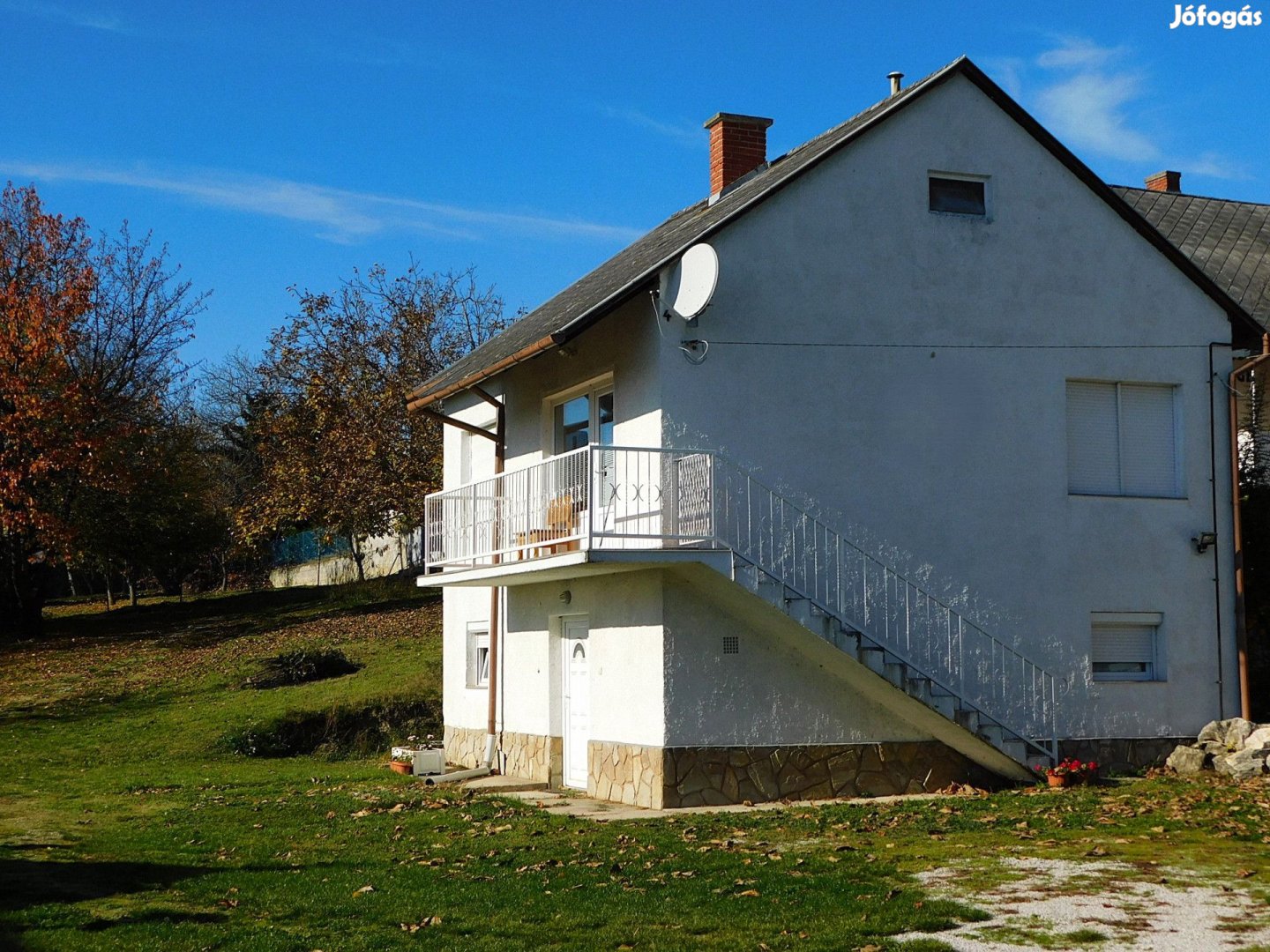 Kétszintes, azonnal költözhető családi háznyaraló Vonyarcon