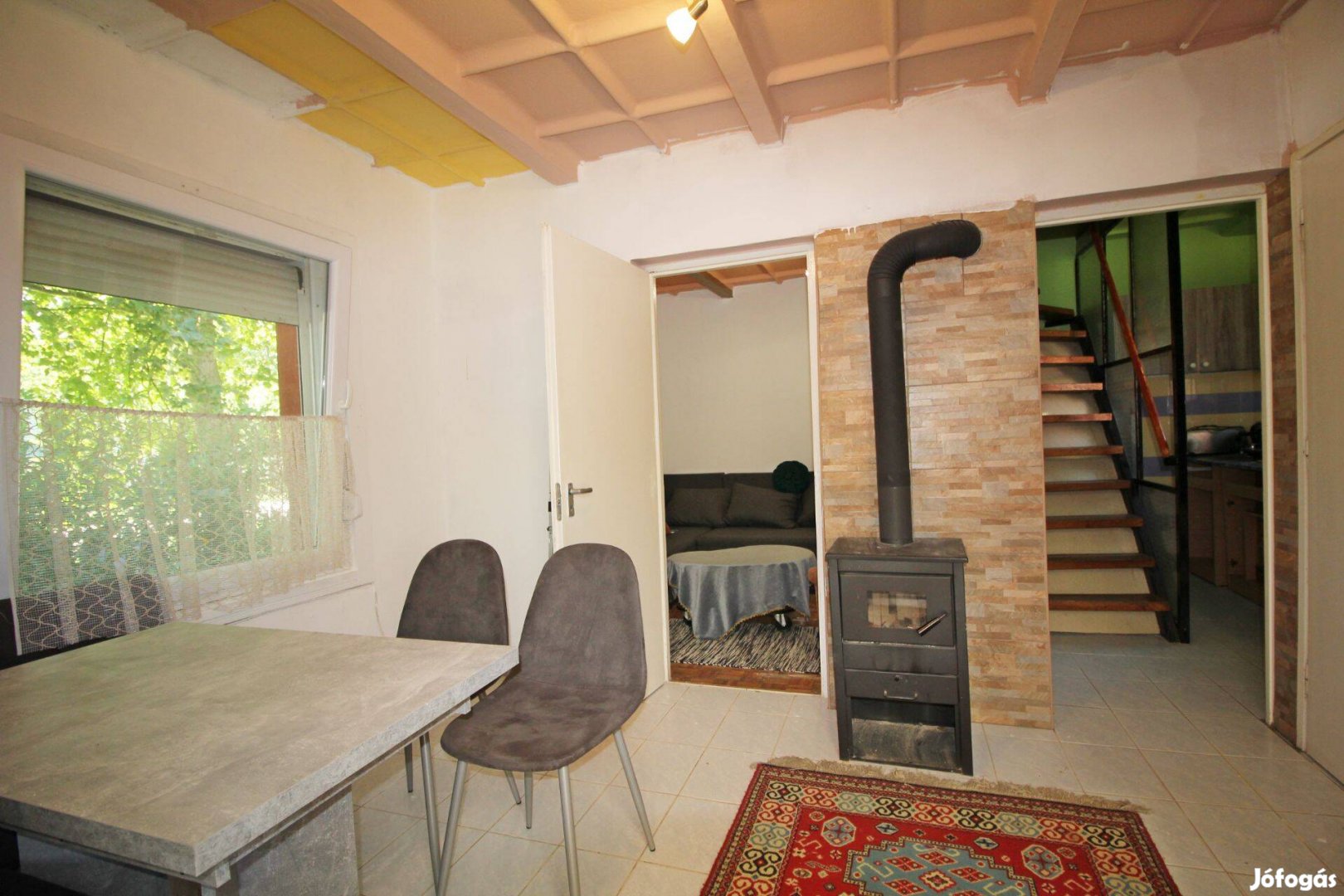 Kétszintes, télíesített nyaraló Gunarasfürdő központjában