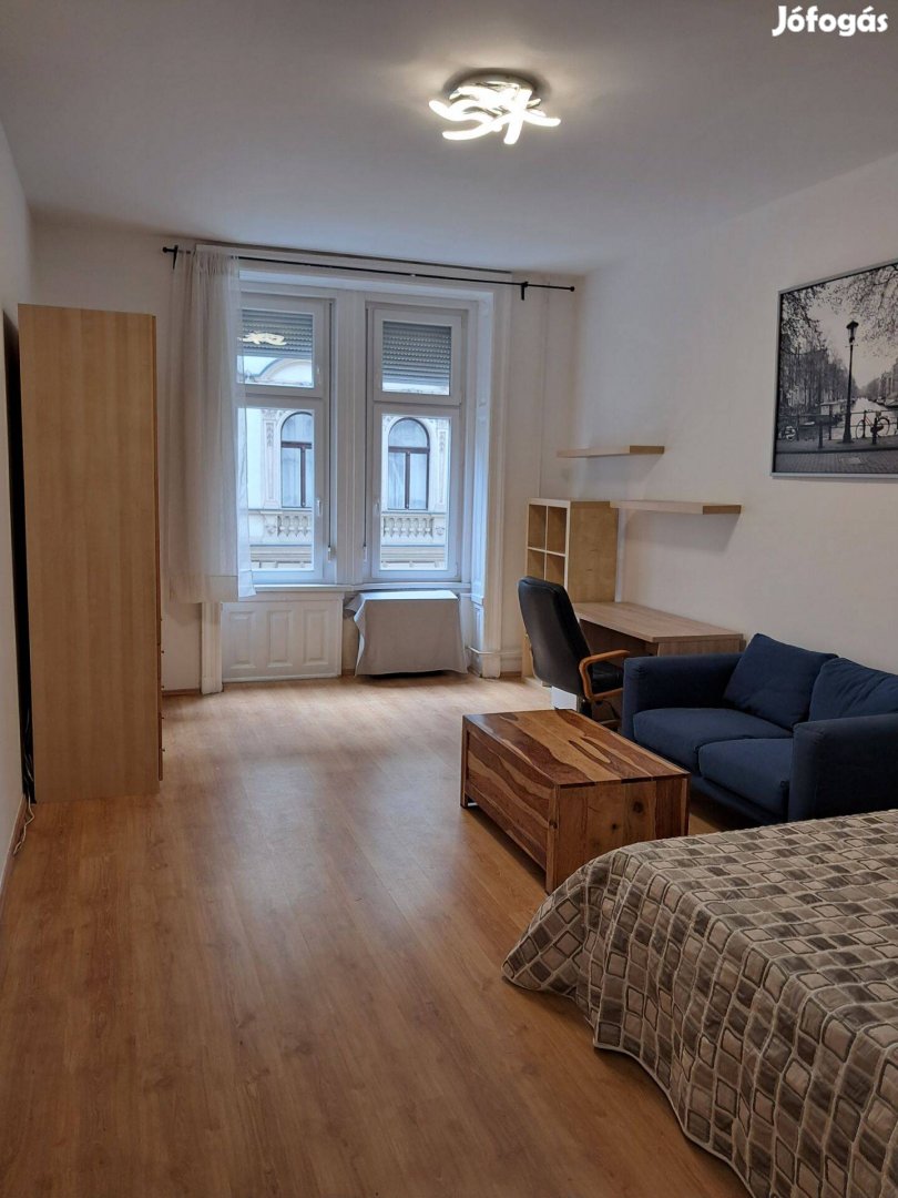 Kétszobás lakás Nyugatinál Kiadó