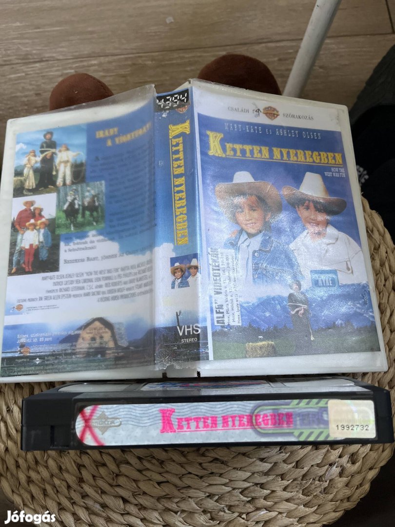 Ketten a nyeregben vhs m