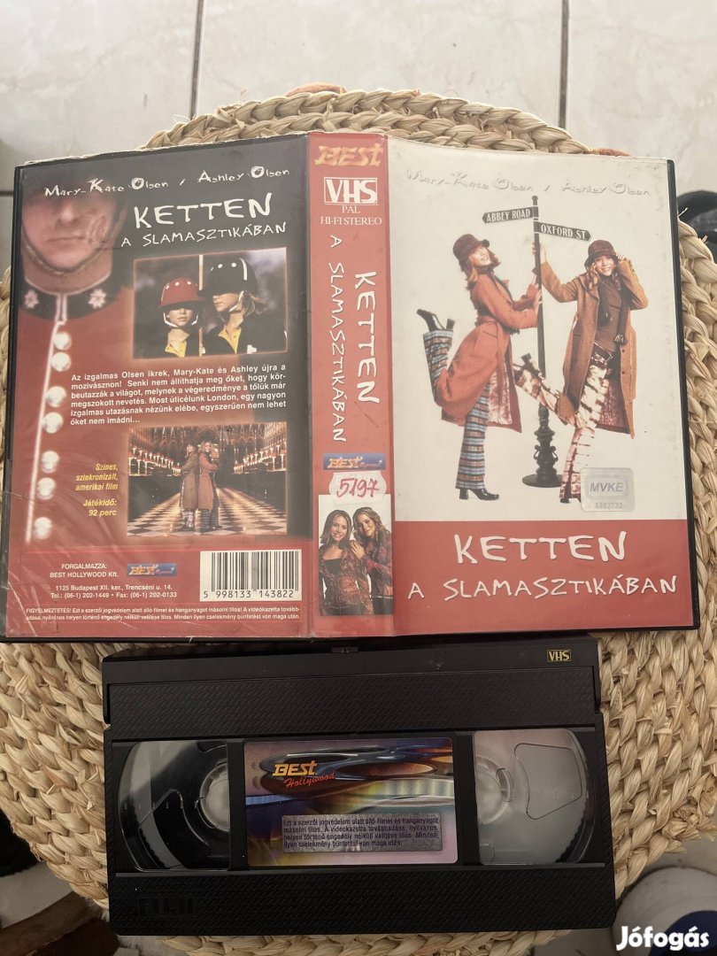 Ketten a slamasztikában vhs