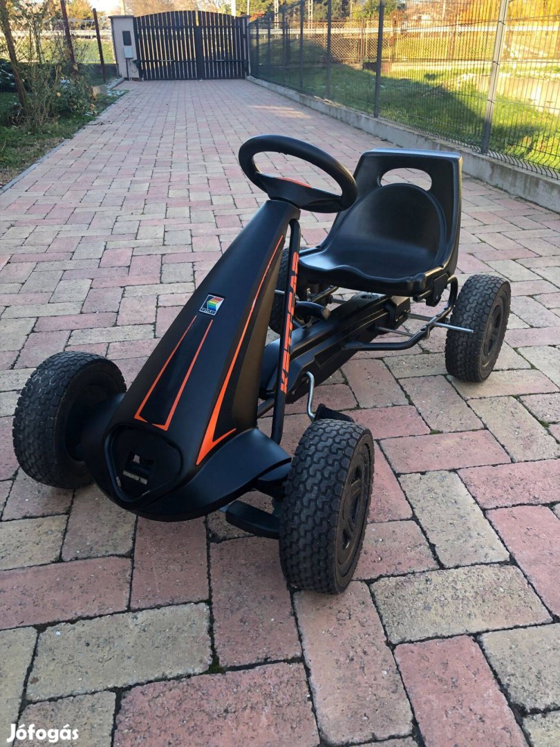 Kettlet pedálos gokart 4-8 éves korig