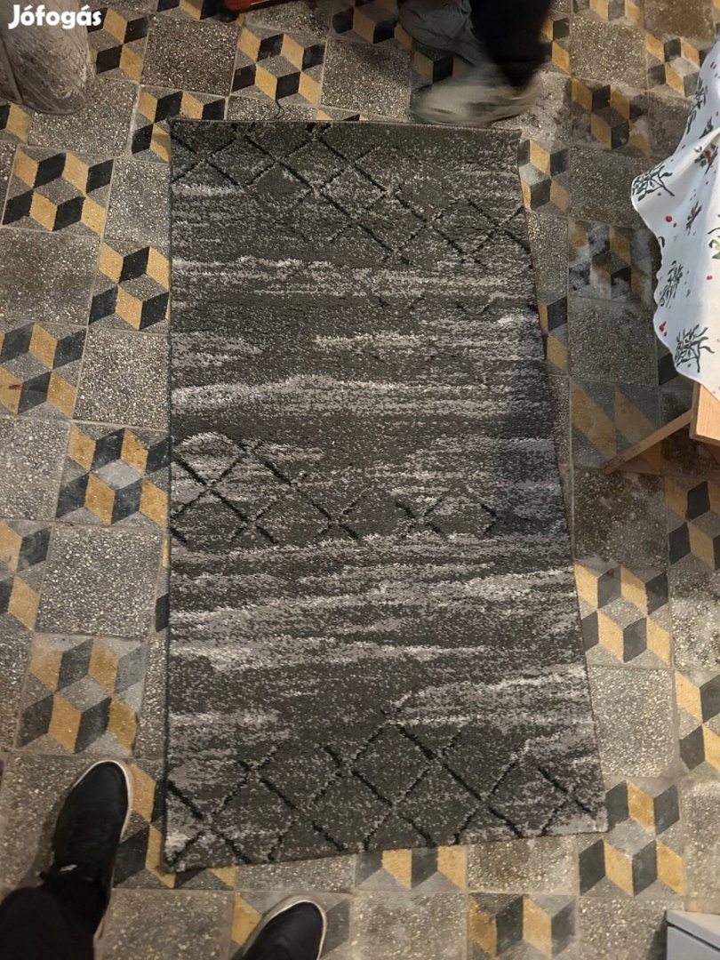 Kettő Kis méretű szőnyeg