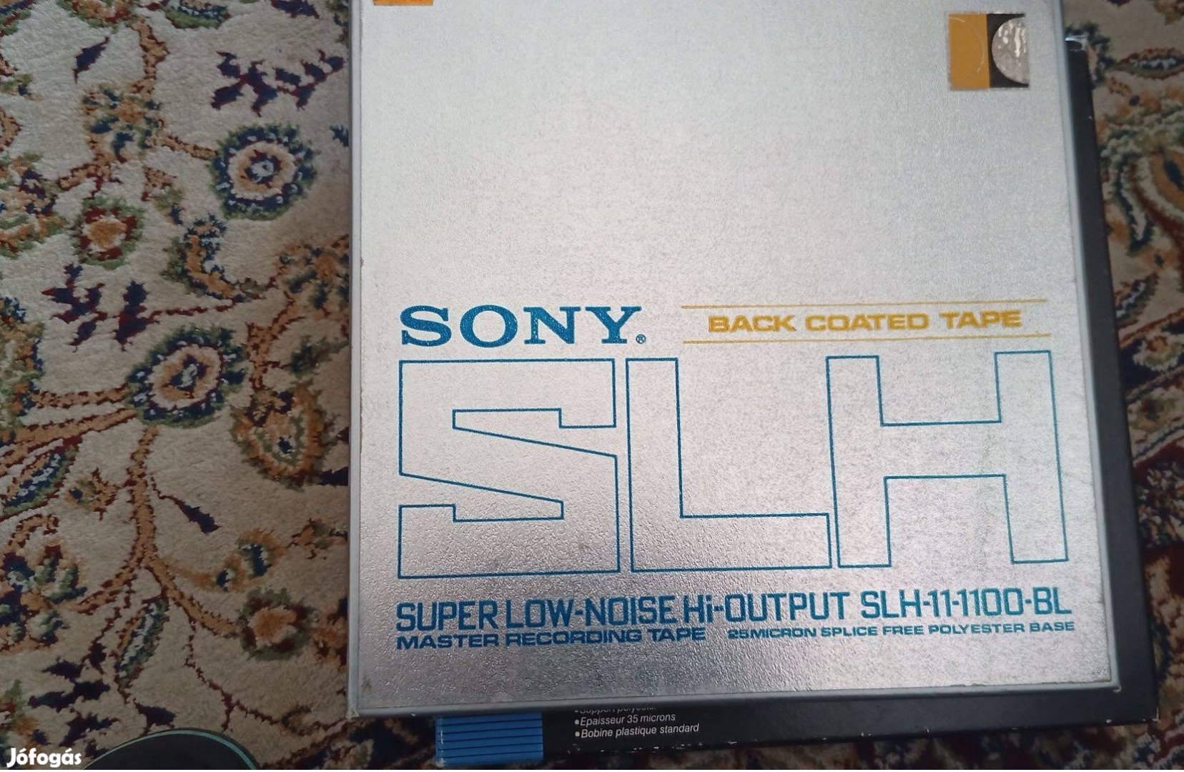 Kettő Sony, egy Maxell 10-os orsón