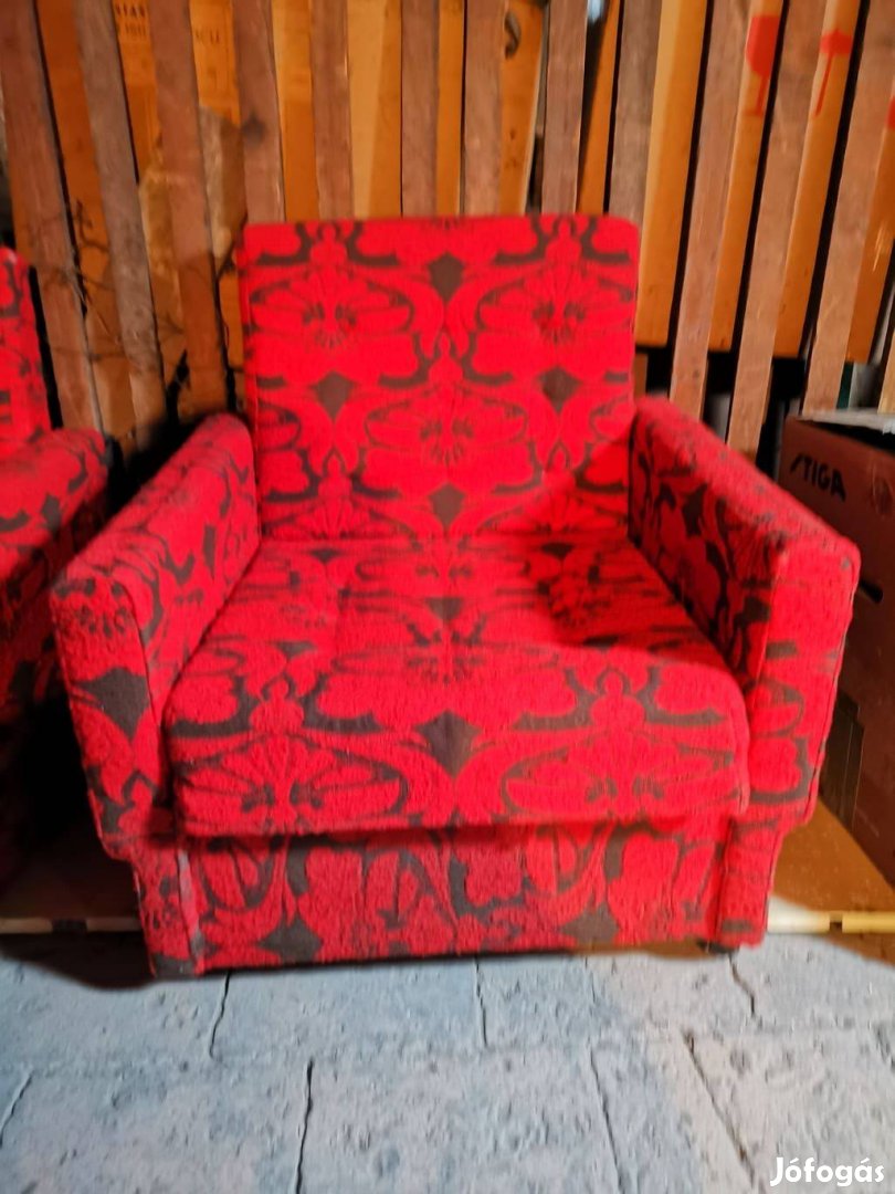 Kettő darab fotel újszerű, nagyon szép állapotba egyben Eladó